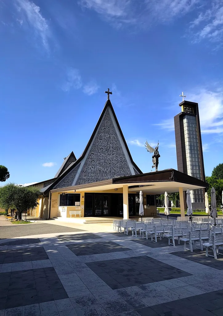 Kirche Santa Maria Assunta (كنيسة في سان ميشيل آل تاليامنتو، إيطاليا)