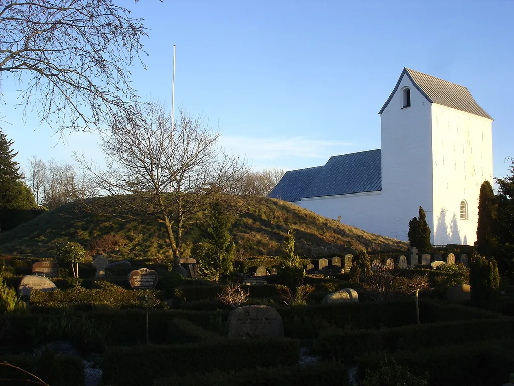 RandbølKirkeKong Rans Høj og Randbøl Kirke