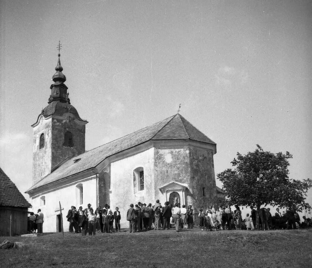 Cerkev Sv. Roka na Tolstem Vrhu. Žegnanje.