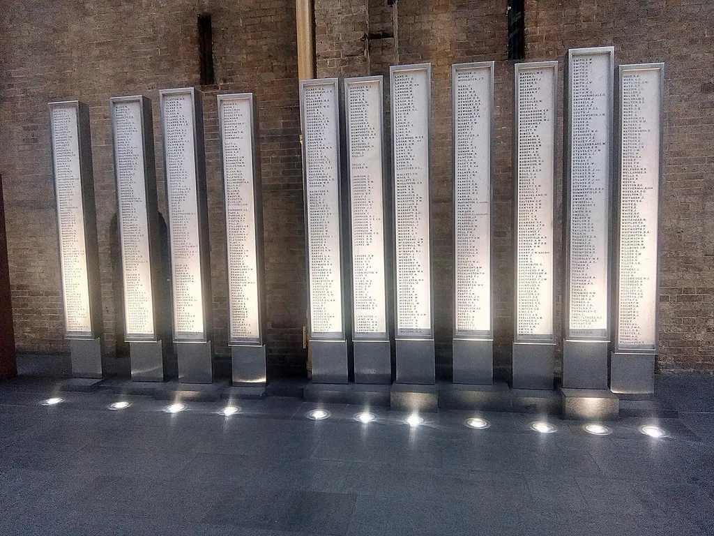 Kings Cross station, war memorial