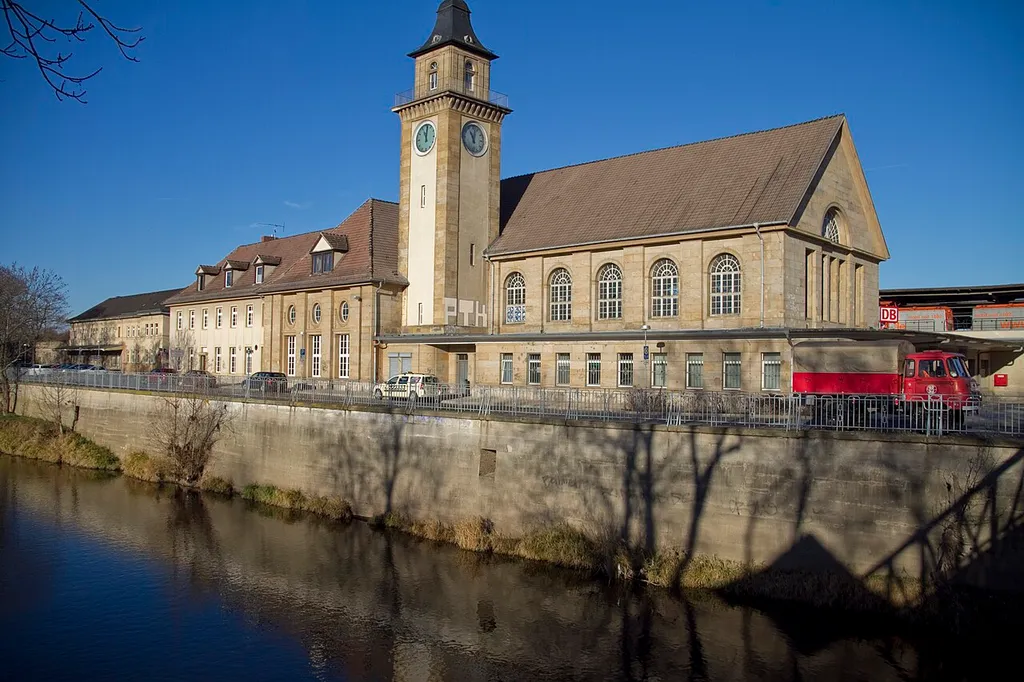 station building at Zeitz station