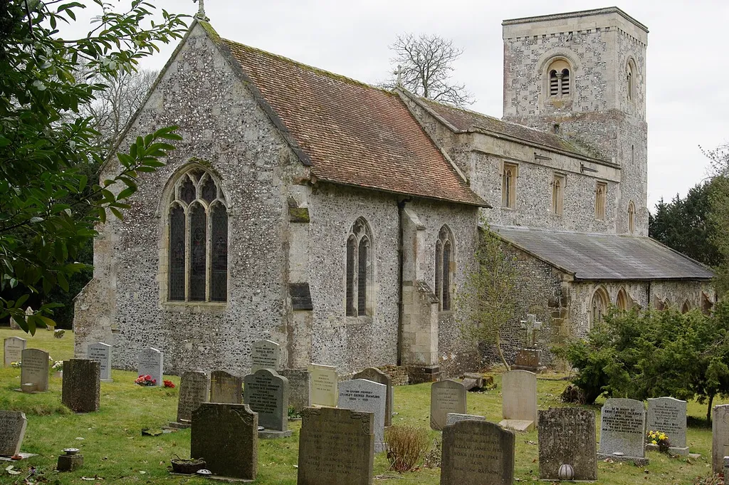 St. Michael and All the Angels, Figheldean