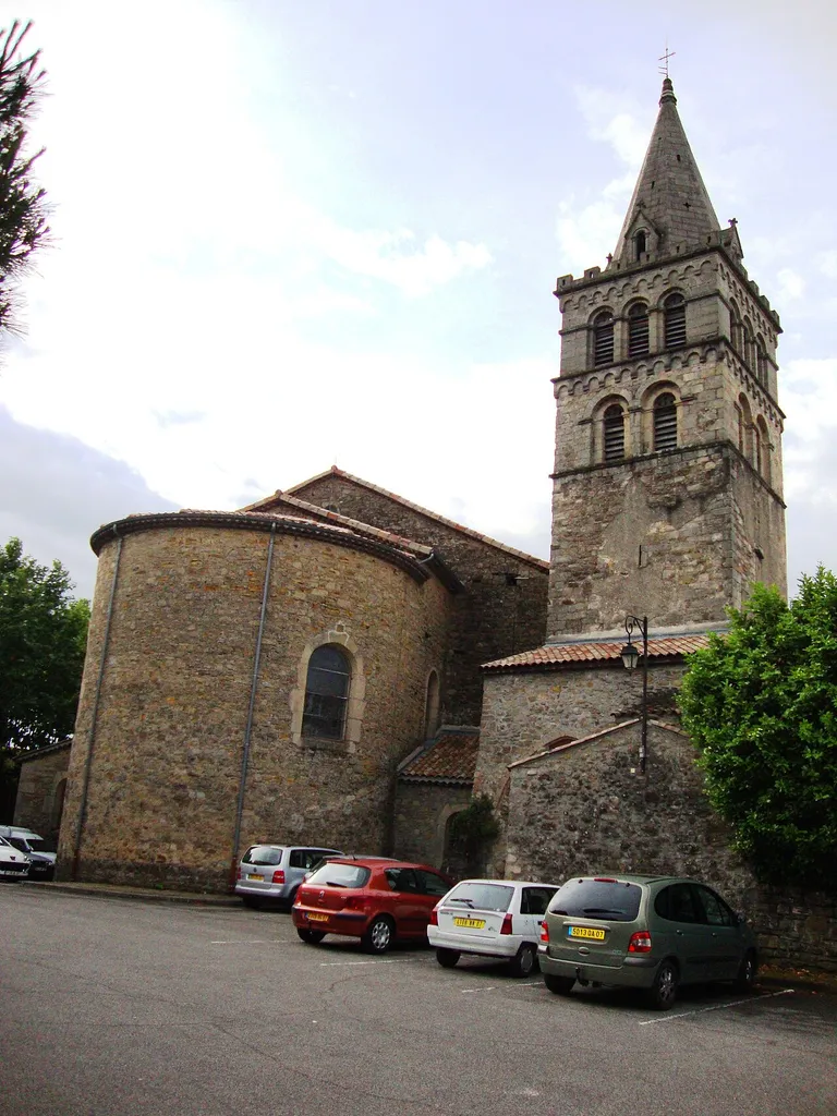 St.Etienne-de-Fontbellon (Ardèche, Fr) église, chevet et tour