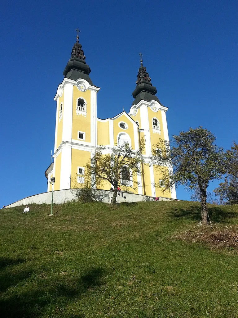Gora Oljka - cerkev sv.Križa.