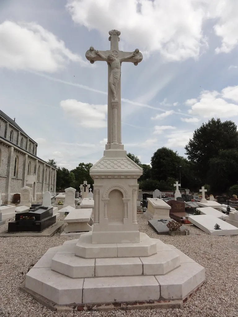 Veauville-lès-Baons (Seine-Mar.) croix de cimetière