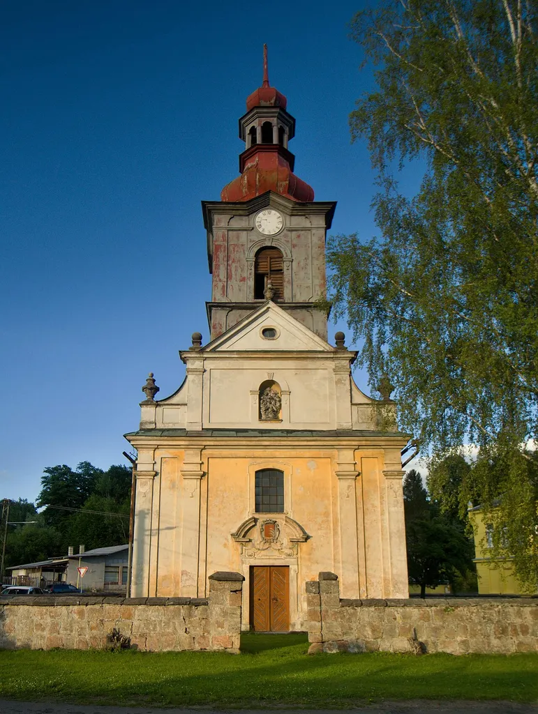 Velenice, kostel Nejsvětější Trojice