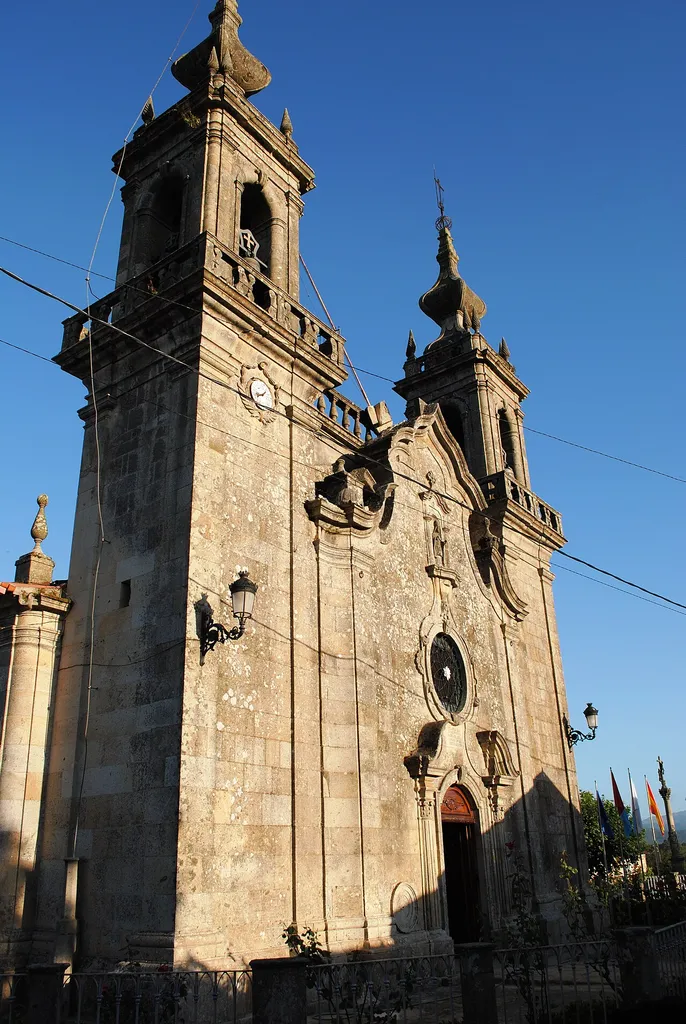 S. Martiño e S. Campio de Figueiró, fachada