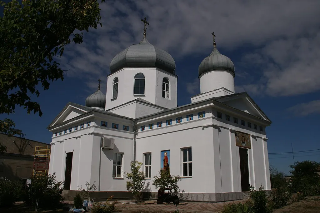 Троїцька церква, Баннівка, Леніна вул.