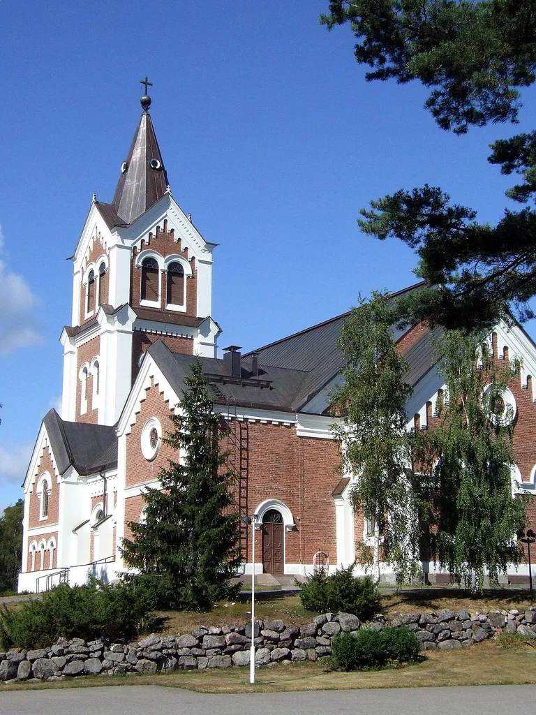 The church of Lumijoki was designed by architect John Lybeck and it was completed in 1889.