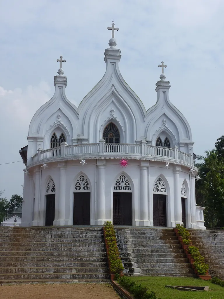 St Mary's Metropolitan Cathedral of the Syro-Malabar Catholic Archdiocese of Changanassery by Gashwin Gomes