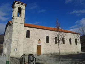 Saints Constantine and Helen Church, Oxya