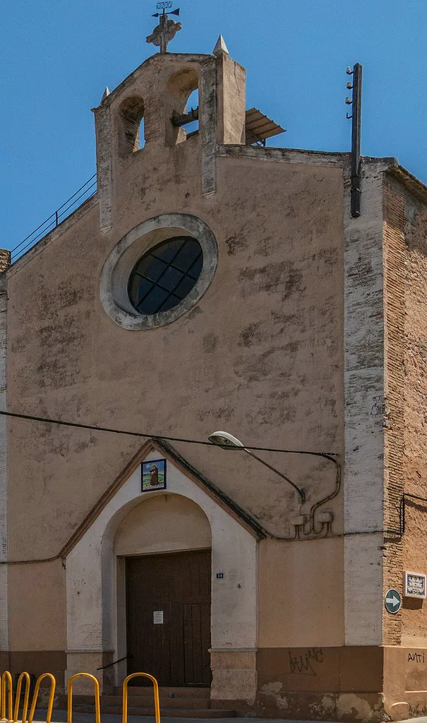Església del terme Carcaixent, situada al barri anomenat La Muntanyeta del poble de Carcaixent, a la Ribera Alta del País Valencià. La imatge és de l'antiga ermita de Sant Francesc.