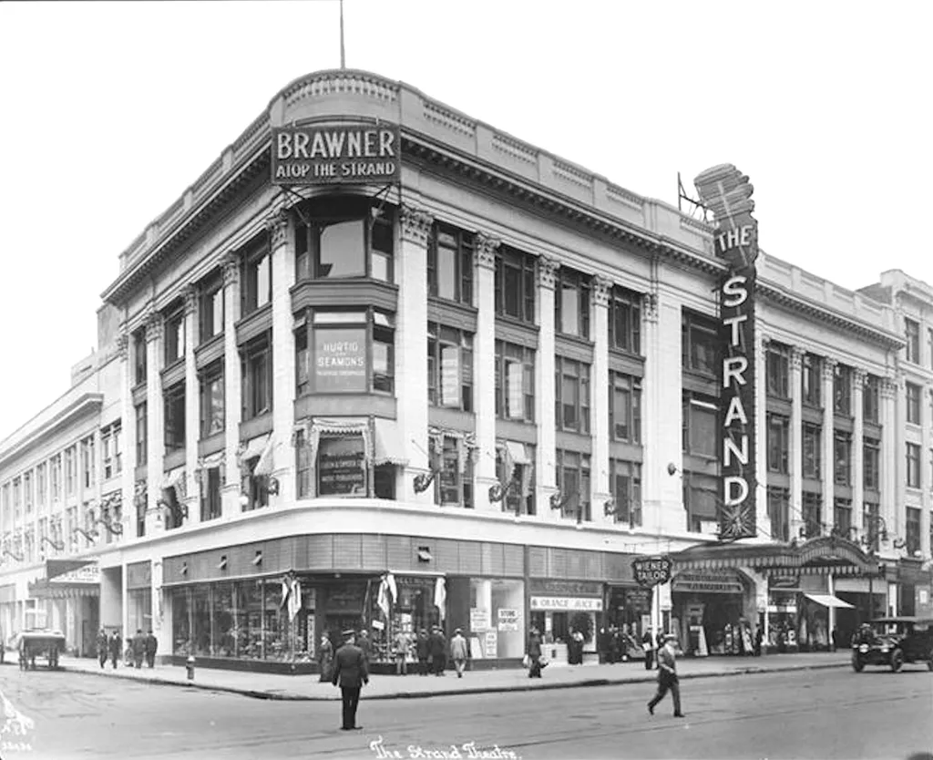 Cropped (on left) version of File:Strand Theatre (Manhattan).jpg