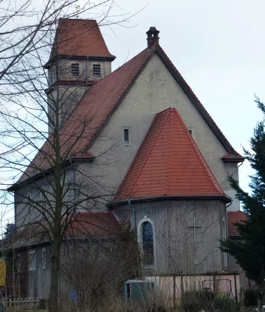 Katholische Heilig-Geist-Kirche in Greppin, Wolfener Straße 58. 1917 eingeweiht, 2017 profaniert.