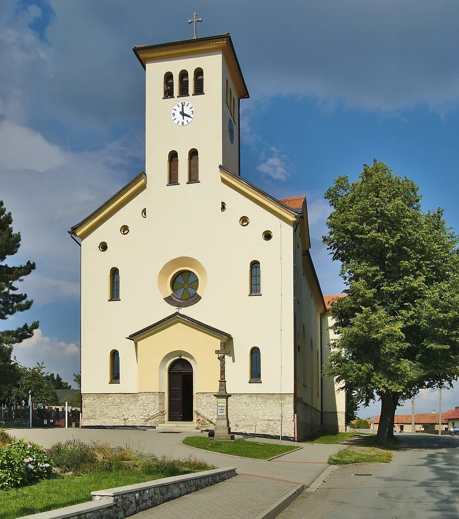 Kostel svatých Cyrila a Metoděje, Molenburk, Vysočany, okres Blansko