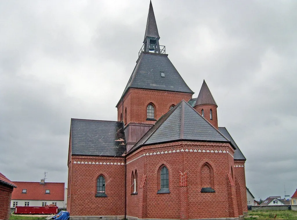 fra øst