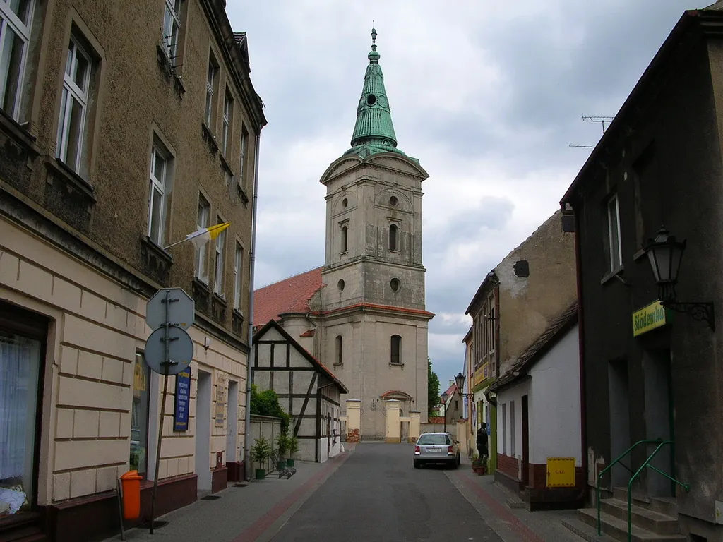 Poniec - Kościół pw. Narodzenia NMP Autor - Bartek Wawraszko