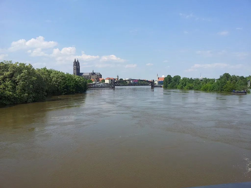 Magdeburg beim Elbehochwasser 2013