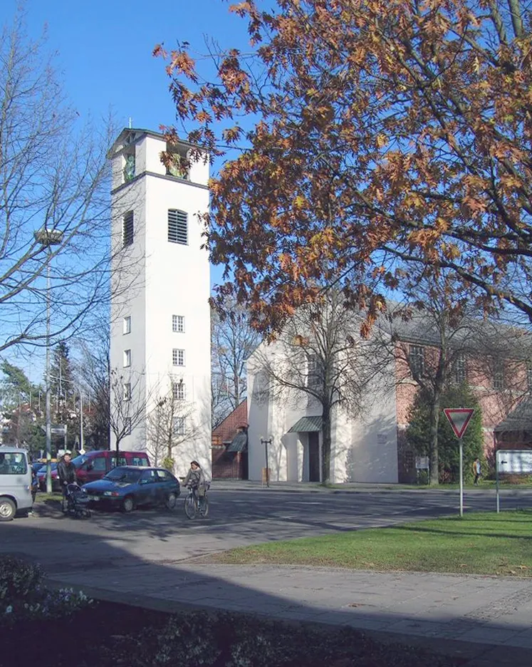 Traunreut: Catholic Church