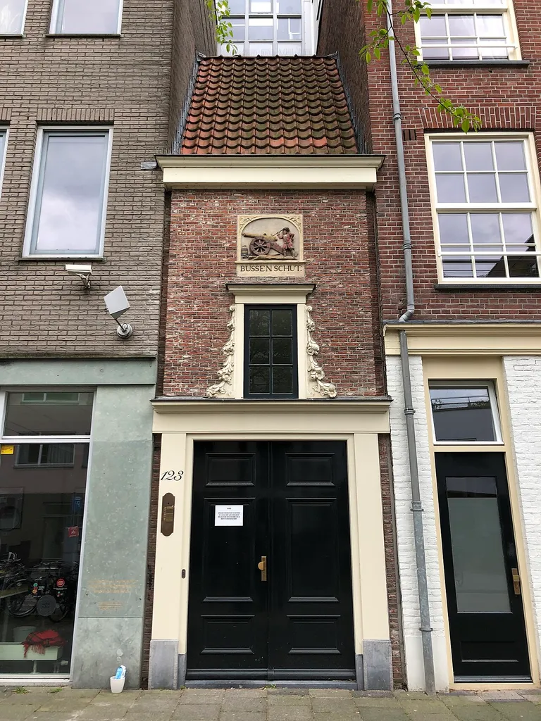 Rapenburgerstraat 123
