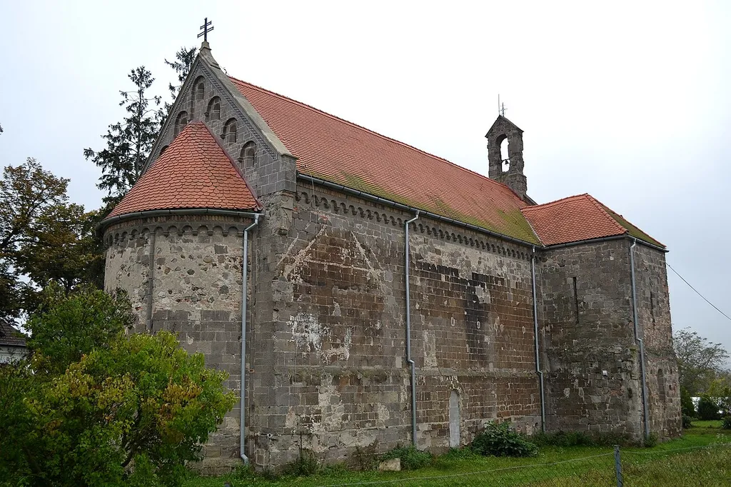 This media shows the protected monument with the number 609-1013/0 CHMSK/609-1013/0,CHMSK/609-1013(other) in the Slovak Republic.