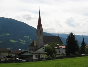 Pfarrkirche Herz-Jesu (Stans, Tyrol)