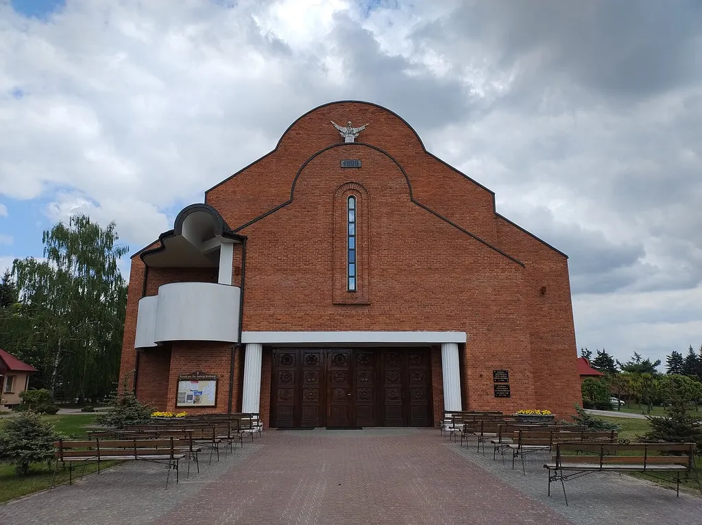 Janów Lubelski (kościół św. Jadwigi Królowej)