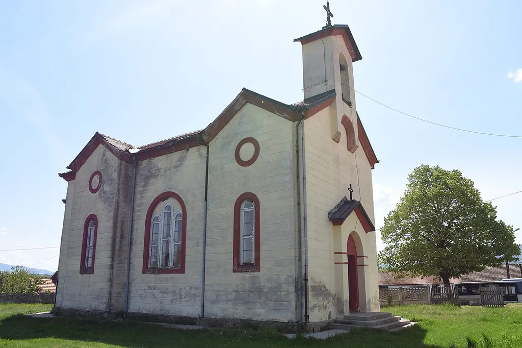 Gornjane, naselje u Borskom okrugu, crkva Svete Trojice