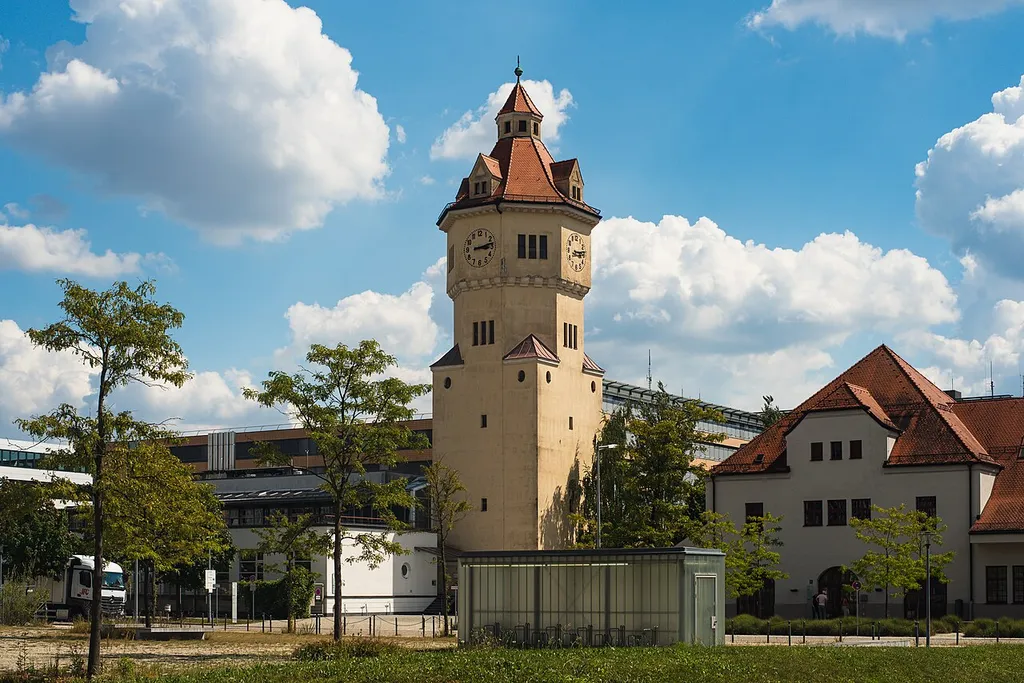 Wasserturm Emmy-Noether-Straße 4; Emmy-Noether-Straße 6; Emmy-Noether-Straße 8; Emmy-Noether-Straße 10 in München