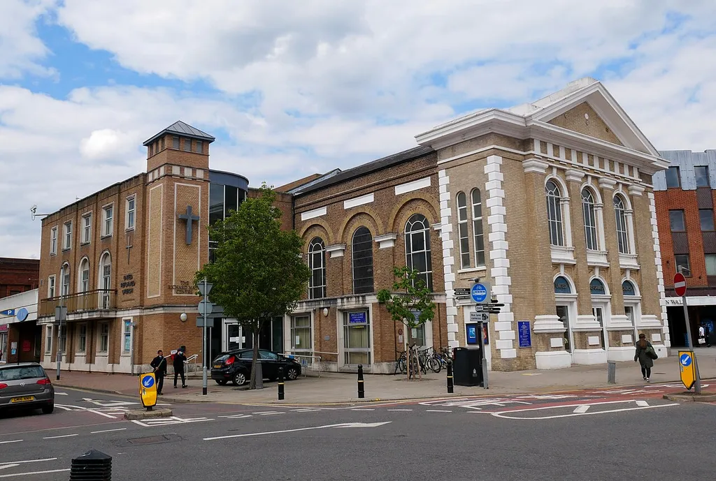 The United Reformed Church in Kingston-upon-Thames as seen from the southwest.