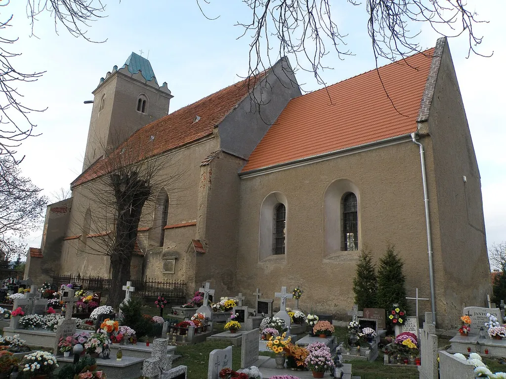Paszowice - stary kościół parafialny p.w. Św. Trójcy, XIII, XIV, XVII, ob. kaplica cmentarna