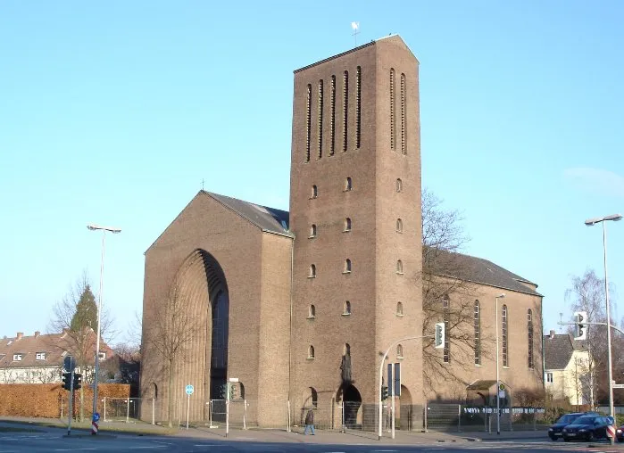 Dreifaltigkeitskirche Aussenansicht von SW