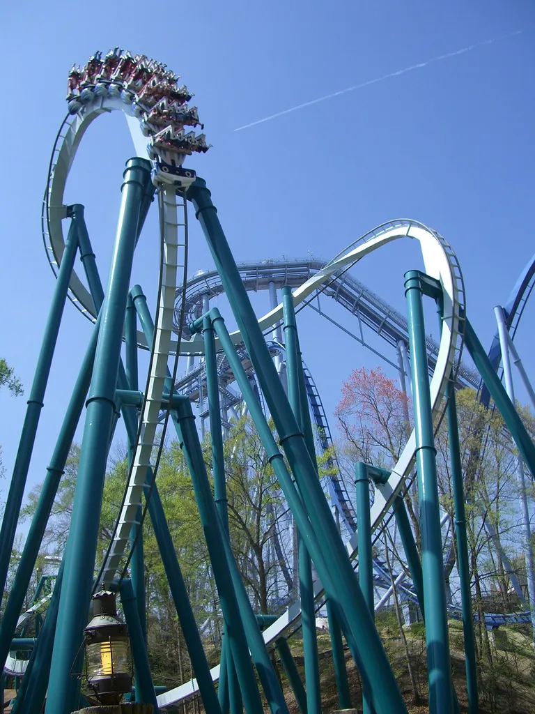 Alpengeist , montagnes russes à Busch Gardens Europe