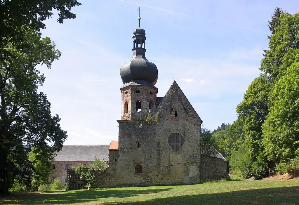 Pivoň - kostel Zvěstování Panny Marie.