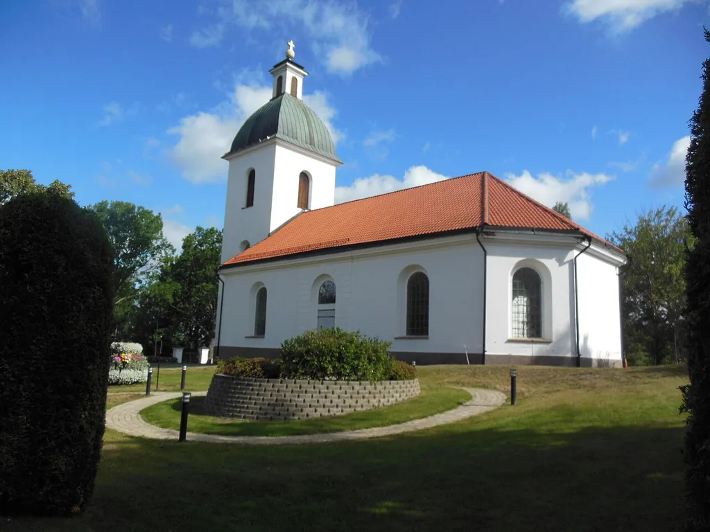 Blackstads kyrka, sett från sidan.