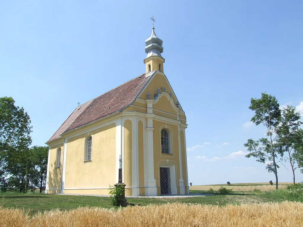 kaplica p.w. Najśw. Panny Marii (na „Glinianej Górce”), 1781, 1950 Głogówek, Głogówek