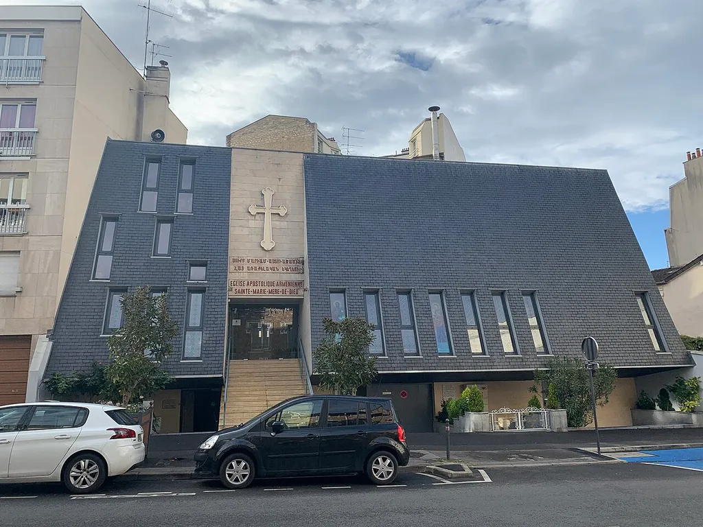 Église apostolique arménienne Sainte-Marie-Mère-de-Dieu (Issy-les-Moulineaux)
