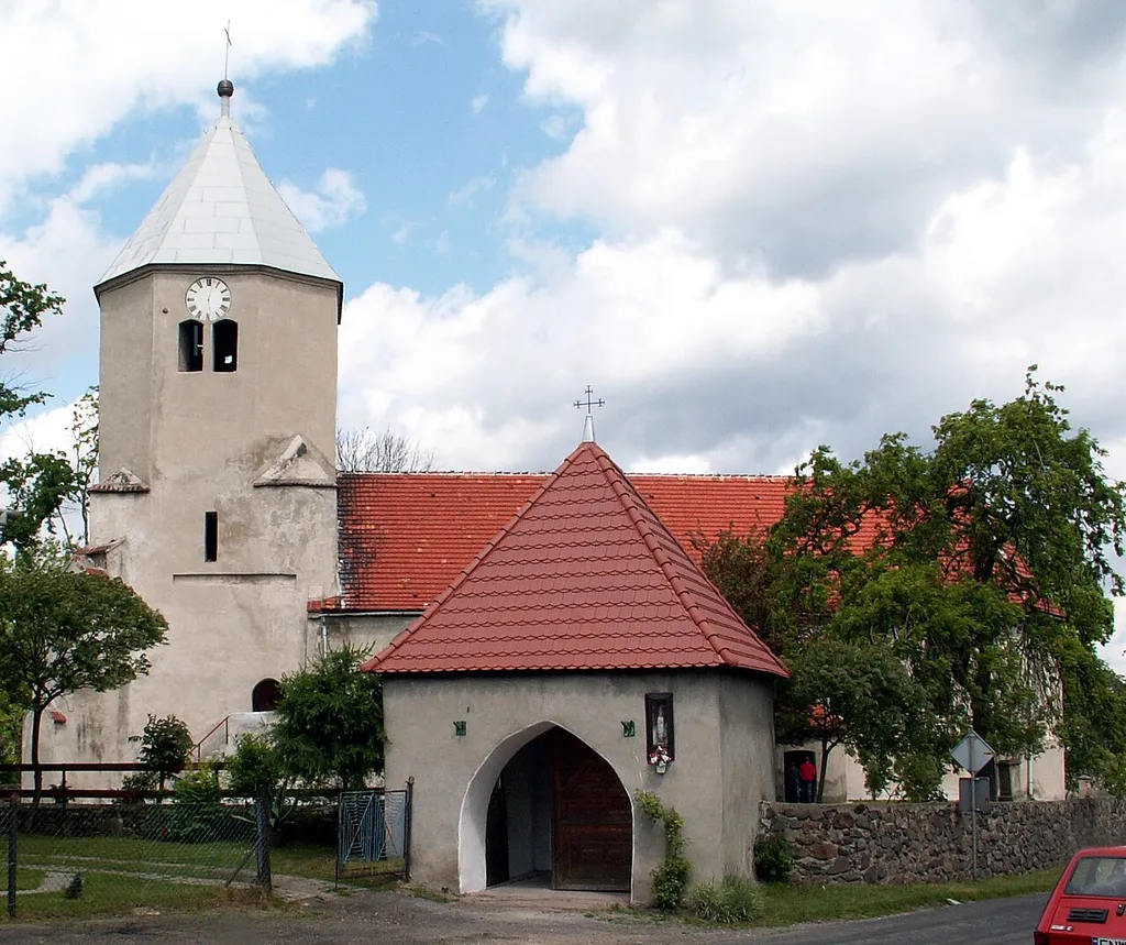 Kościół pw.św. Jerzego z XIV wieku w Mirocinie Górnym