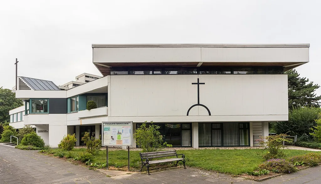 Evangelische Immanuelkirche, Tulpenbaumweg 2, Bonn-Heiderhof: Blickrichtung Nordwest