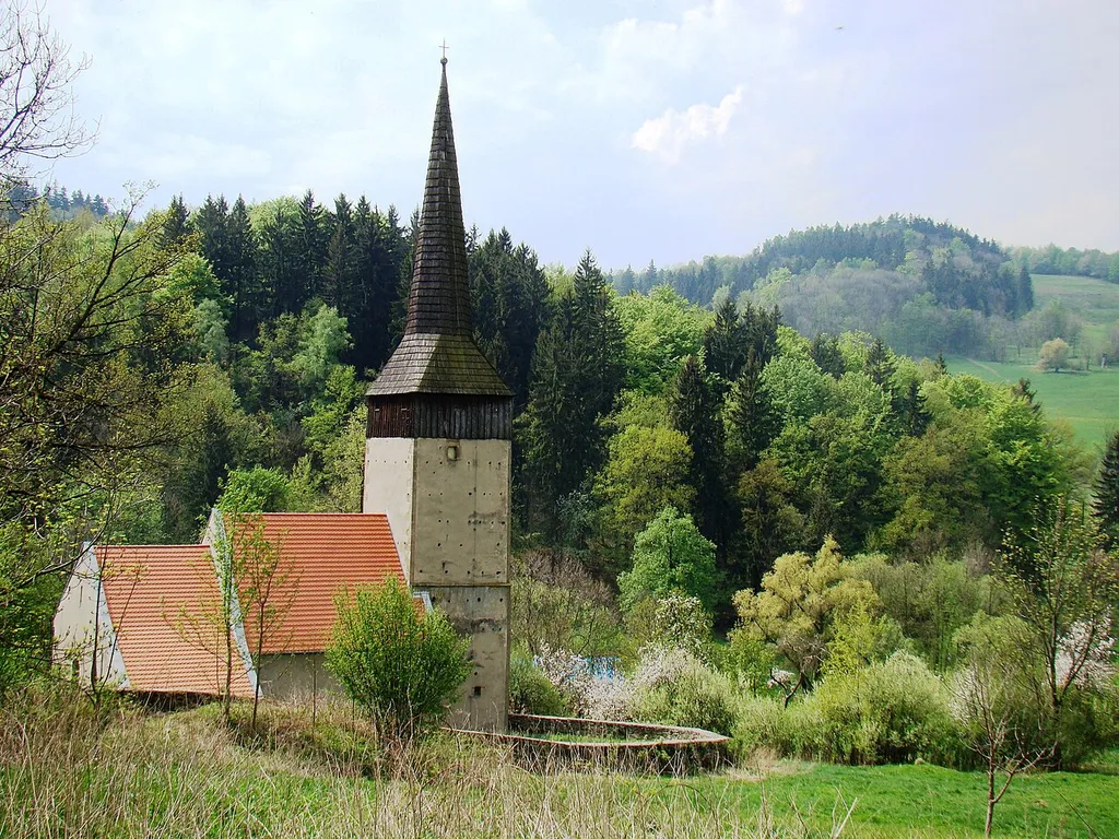 Chrośnica - kościół filialny św. Jadwigi (zabytek nr rejestr. A/2086/1396)