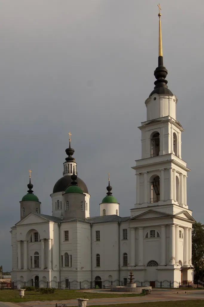 великолепное сооружение, одно из красивейших в Чаплыгине.