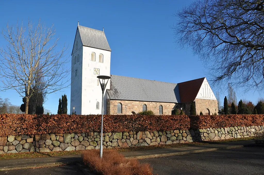 Skjern ist ein Ort in der Sogn Skjern und gehört zur Ringkøbing-Skjern Kommune