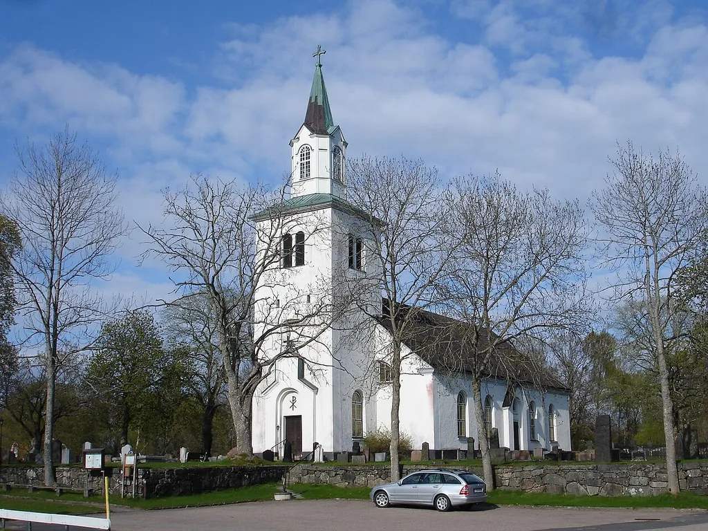 Kyrkan från sydväst