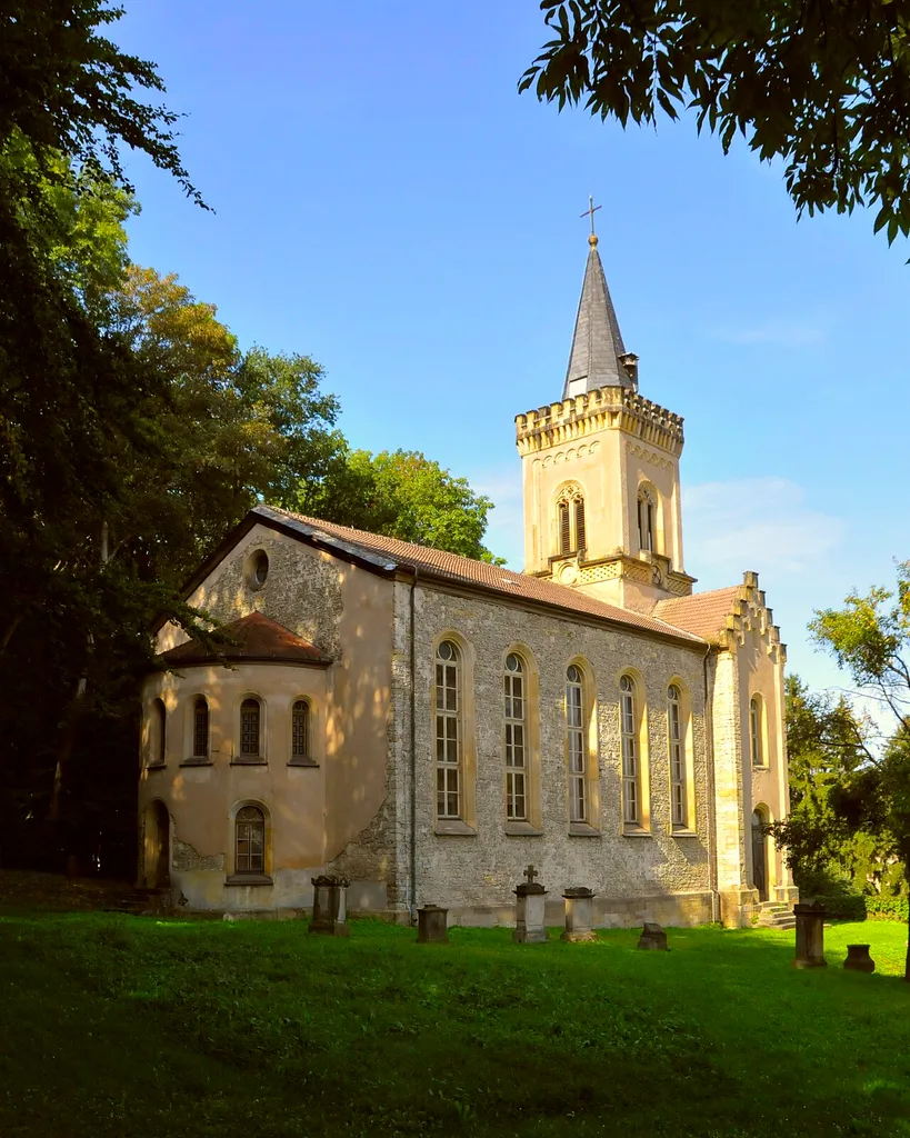 Gierstädt, Kirche