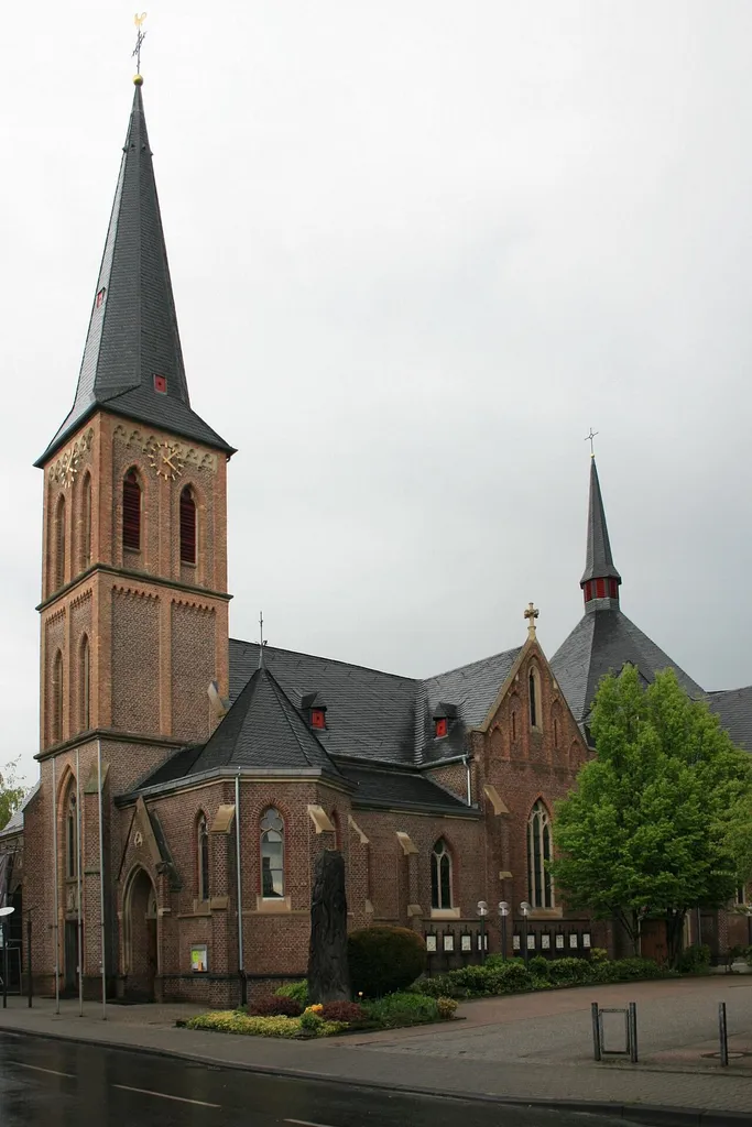Kirche St. Mariä Himmelfahrt in Venn