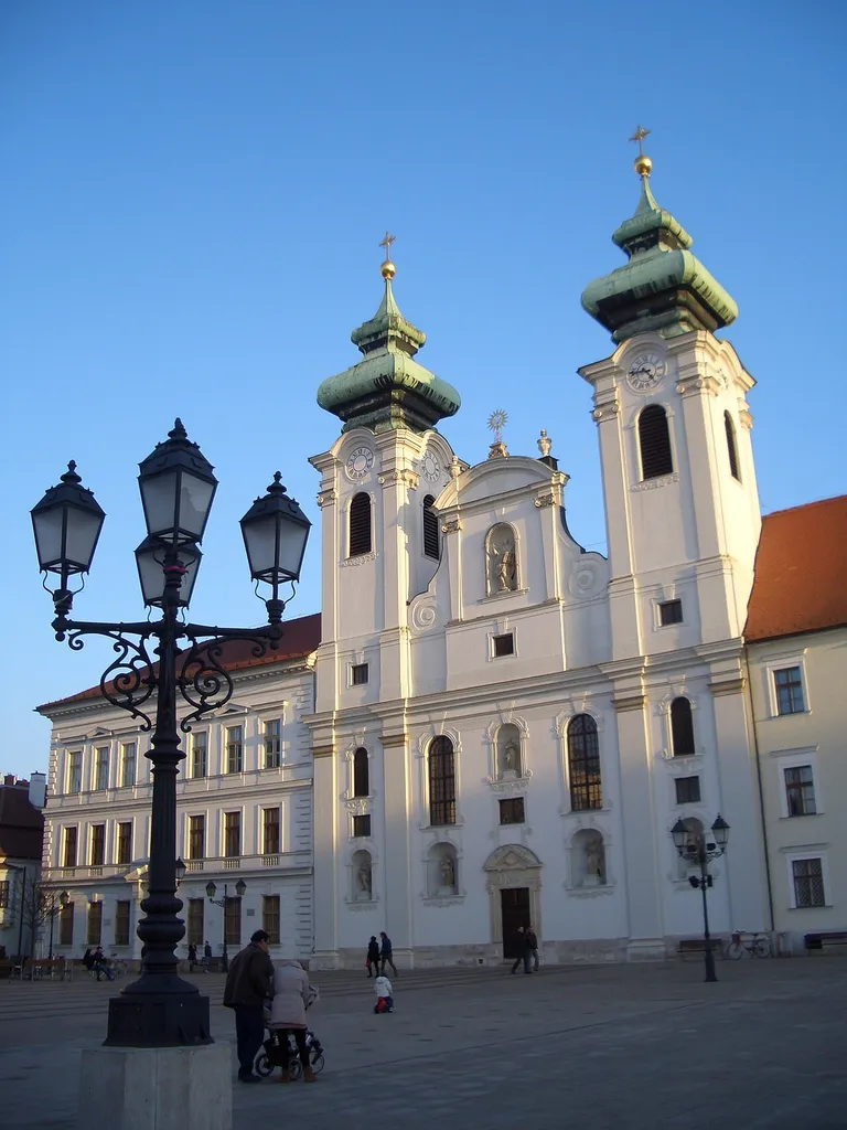győri bencés templom