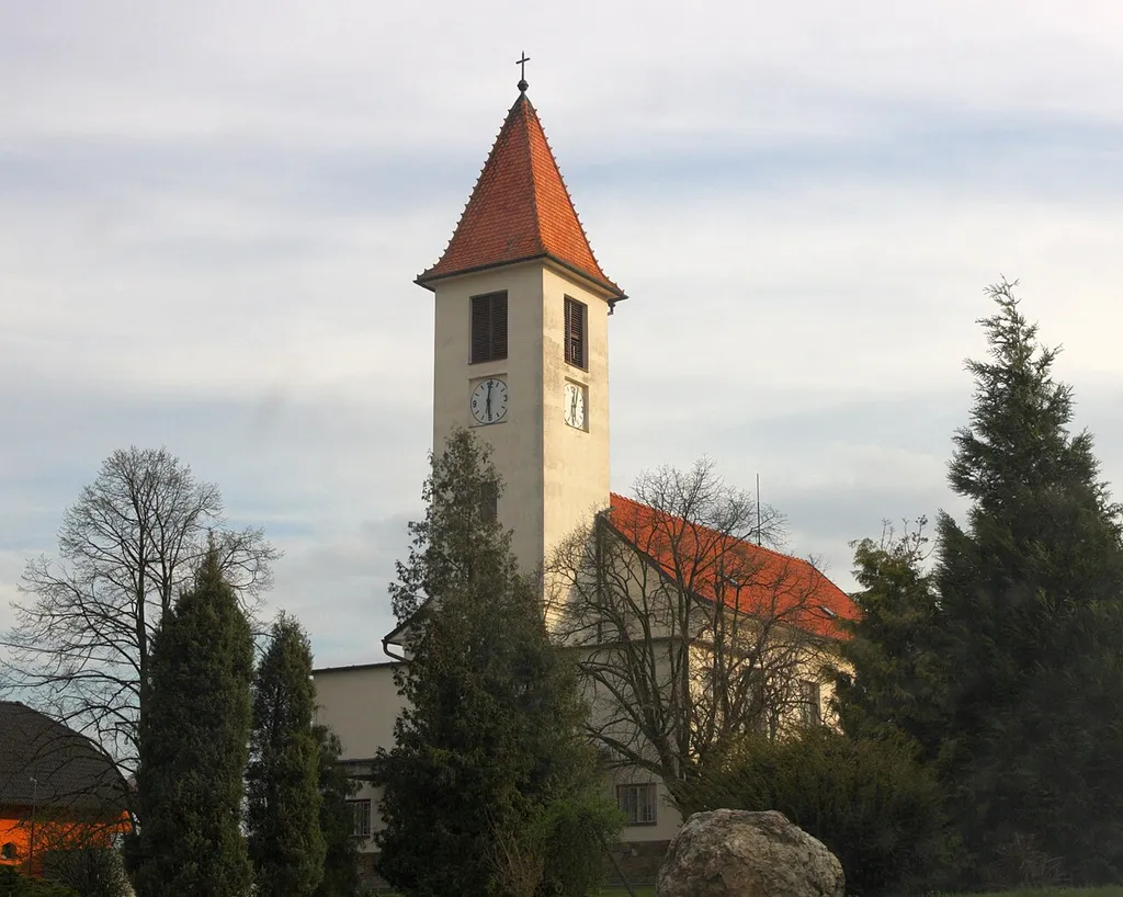 Jezeřany-Maršovice - kostel sv Cyrila a Metoděje.