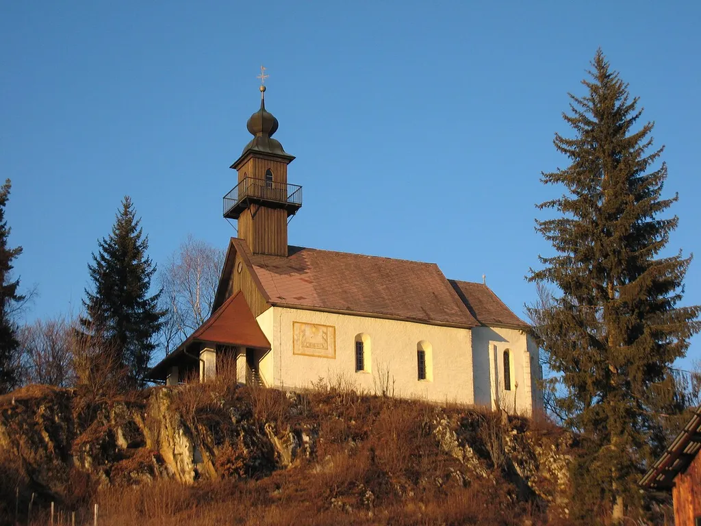 Kirche am Oswaldiberg, Villach This media shows the protected monument with ObjektID 61878 in Austria. (Commons, de, Wikidata)