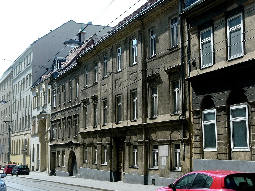 Daughters of the Divine Saviour Convent, Kaiserstrasse 25-29, Vienna's 7th district