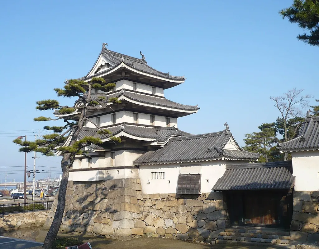 月見櫓と水門